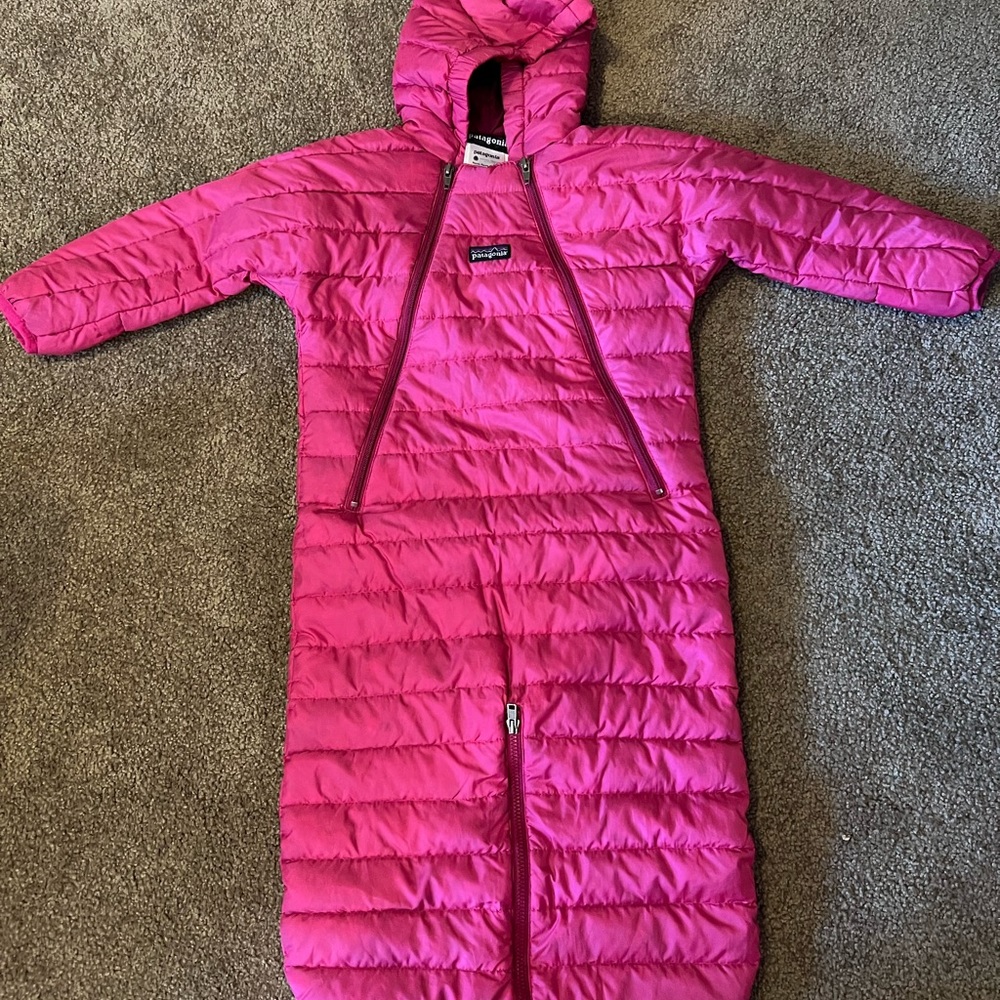 Patagonia sleeping bag snowsuit size 12mo